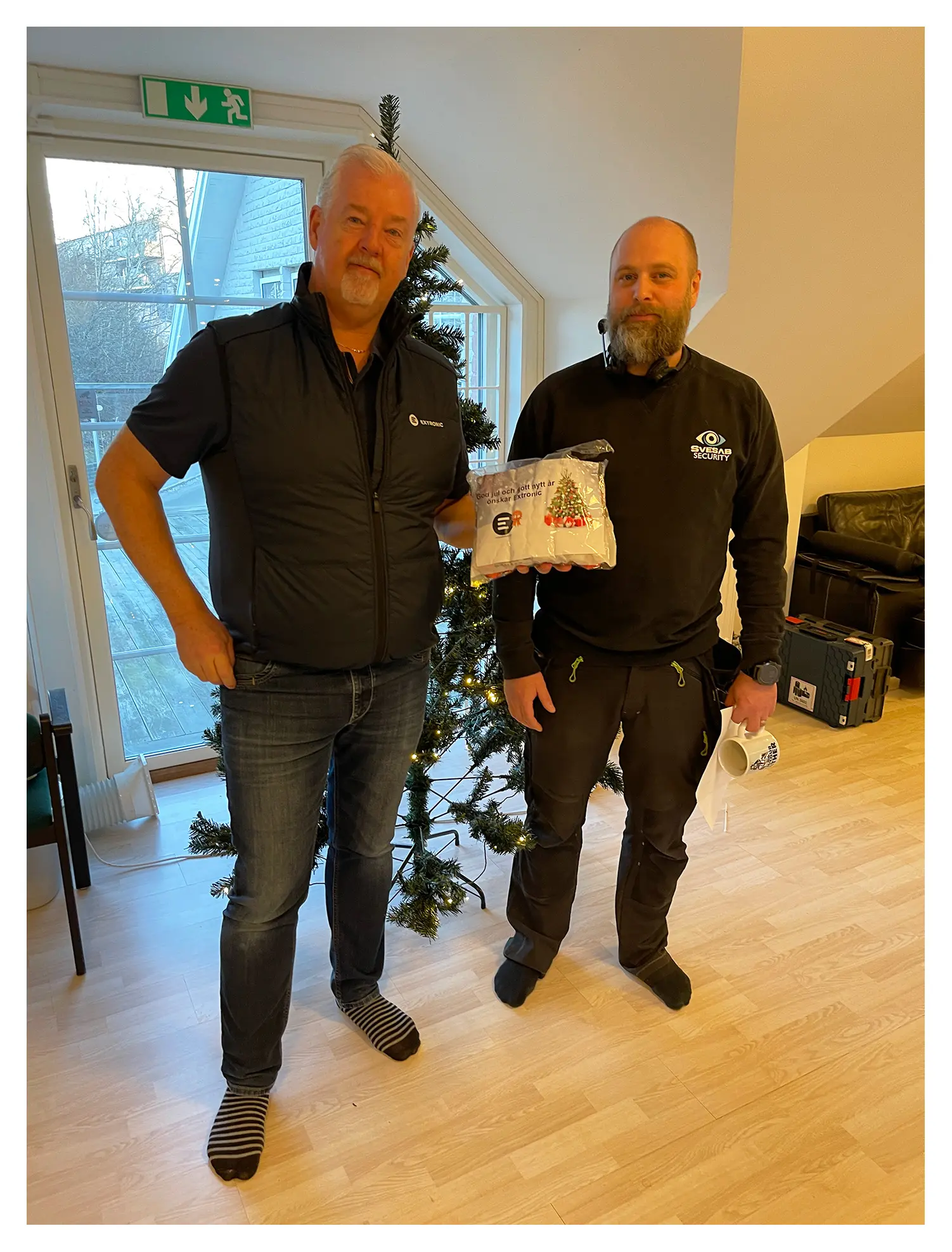 Julbesök med varma julhälsningar från Extronic – ett samarbete vi värdesätter!